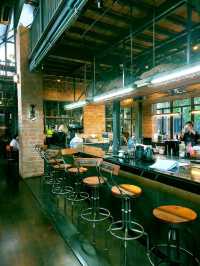 OCCUR Cafe, Trang