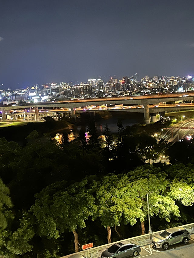 【圓山大飯店開箱｜帶孩子住進風水寶地，順便朝聖珍奶界的勞斯萊斯｜#珍妮游】