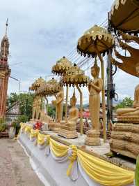 วัดธาตุ วัดกลางเมืองวังเวียงกับศิลปะแบบลาว