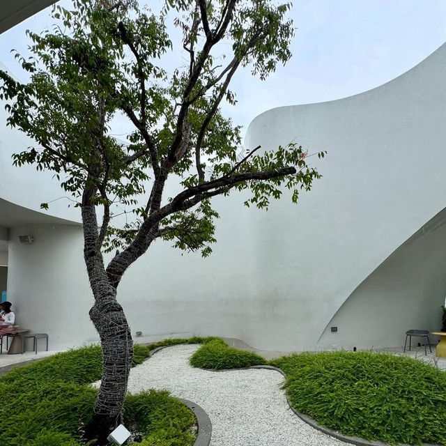 Uncloud coffee & dining