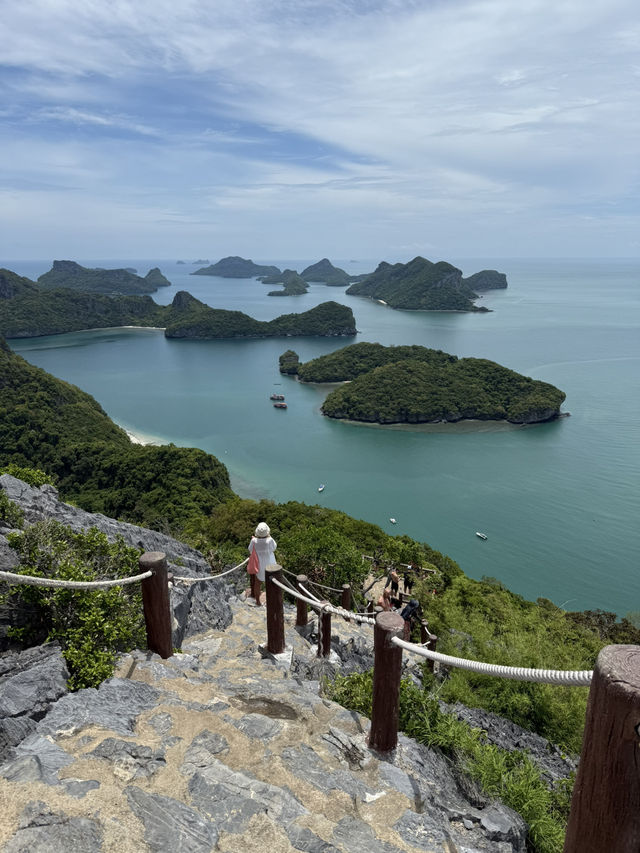 ขึ้นเขาไปดูวิวหมุ่เกาะอ่างทองกัน⛰️