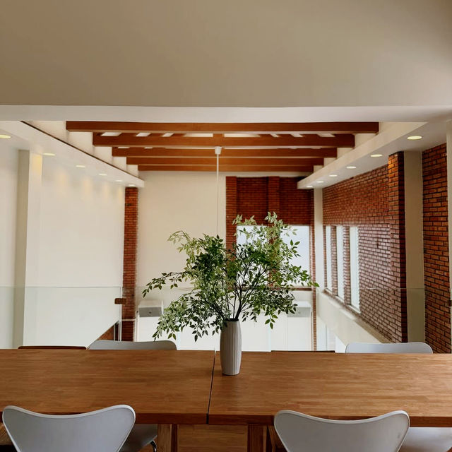 A Tropical Escape for Coffee Lovers