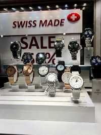 Summer Chic: A Stylish Shopping Day in Zurich