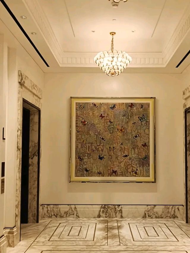 🇮🇩✨ Jakarta Luxe: Sky-High Glamour at The Langham! 🌆🥂