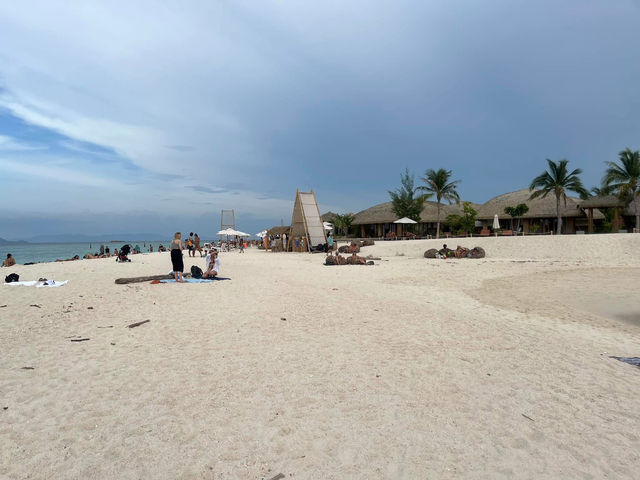 หาดซันเซ็ท (Sunset Beach)
