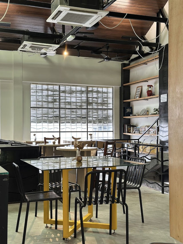 Woo! A Stylish Cafe Retreat in Kota Kinabalu