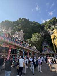 Batu Caves – Climbing Colors, Culture & Curious Monkeys