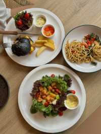 หล่อเลี้ยงฟาร์ม Cafe & Cuisine ✨