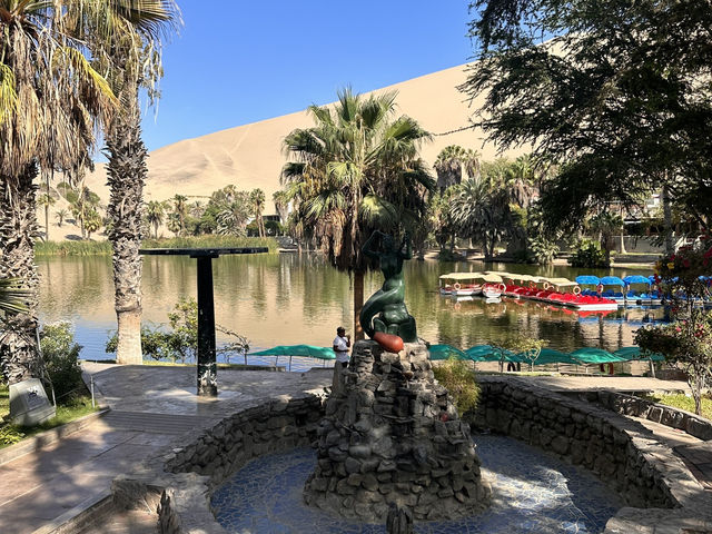 【Huacachina（ワカチナ）｜砂漠の真ん中に湧く神秘のオアシス】