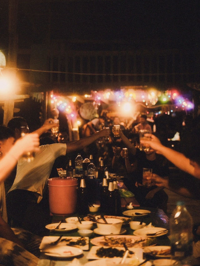 🌴 Happy Bar – หาดทุ่งยาง, ชุมพร 🌊