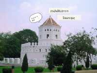 พาเที่ยวชมสวนสันติและป้อมพระสุเมรุ