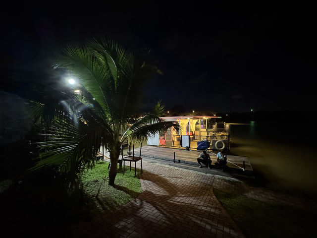 🌊 Lakeside Dining Done Right at LS X Park Restaurant