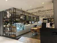 🤩 ร้านอาหารฟิวชั่นคุณภาพดี Greyhound