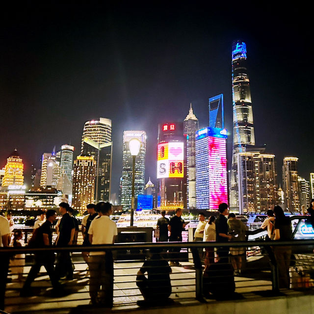 【上海】 人気観光地 外灘の美しすぎる夜景✨