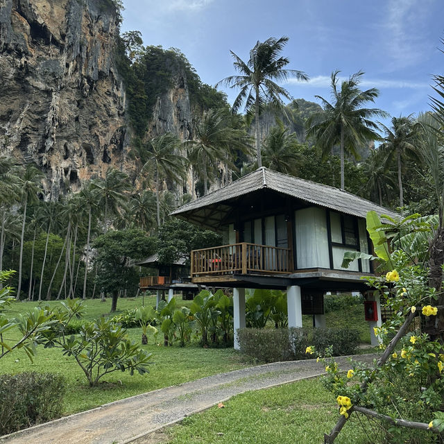 ที่พักแนะนำในกระบี่ tinidee hideaway tonsai beach 