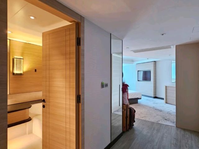 🏨🌊 Harbour Grand Kowloon – A Serene Stay with Stunning Sea Views! 🇭🇰💫