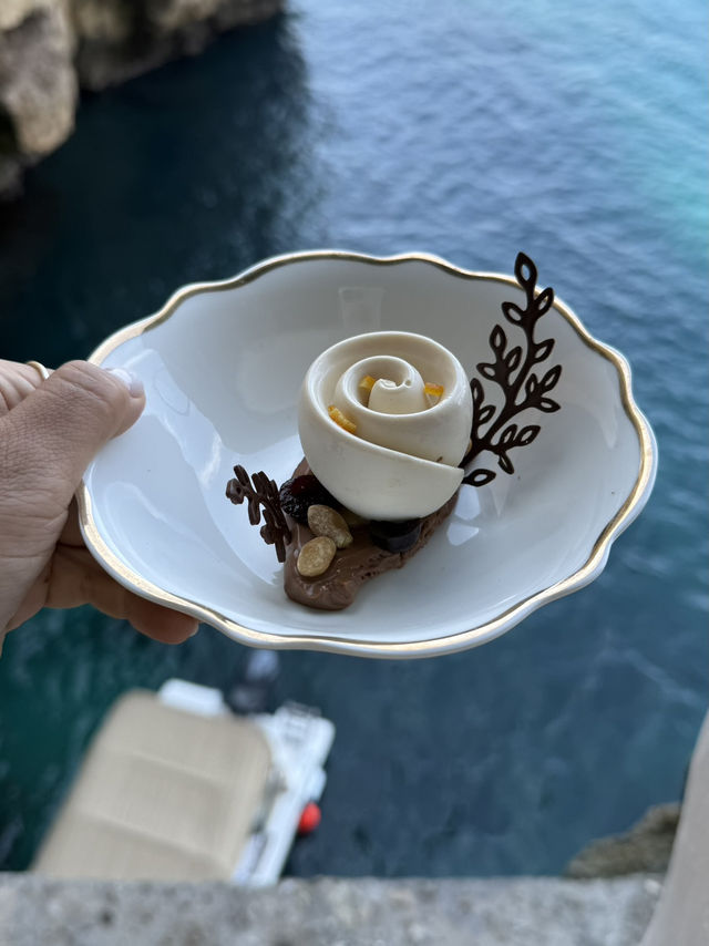 🇮🇹 G R O T T A  P A L A Z E S E  •  a cave restaurant🍴🍒