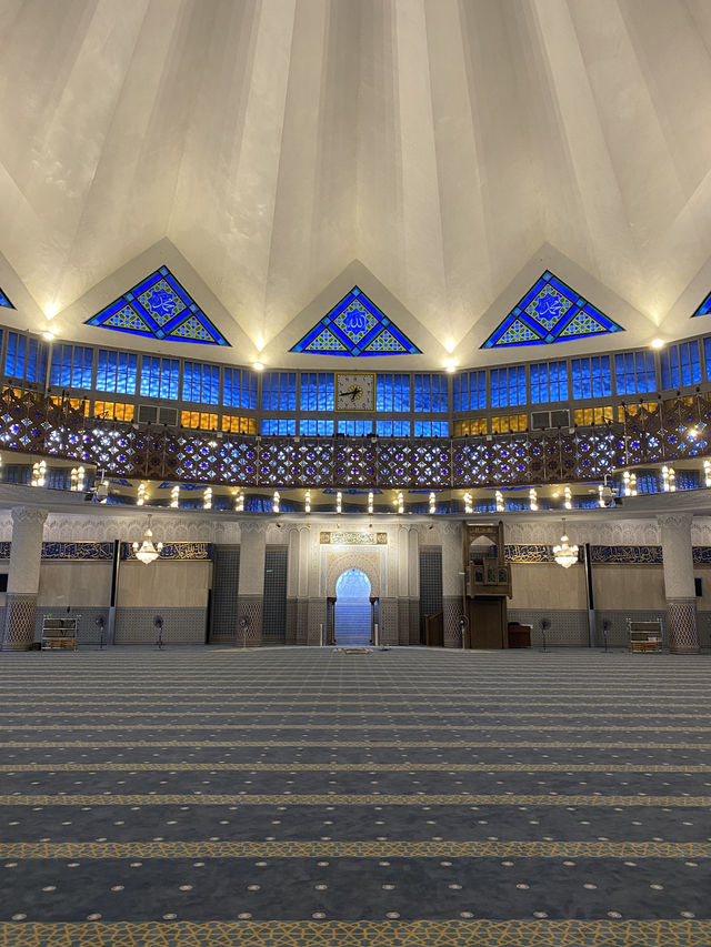 A Peaceful Afternoon at the National Mosque Kuala Lumpur: What to Know Before You Go