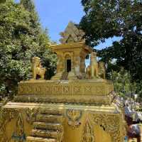 Jungle and Dinosaur Surprises at Nong Nooch
