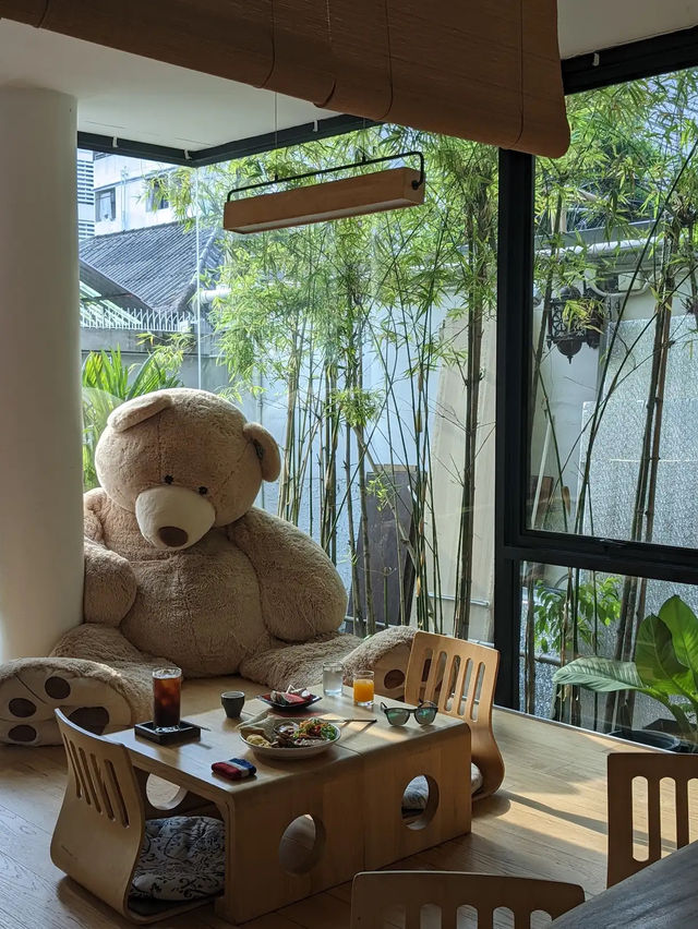 YOLO Bangkok, Boutique Comfort with a Side of Soul