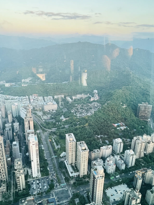 🏙️ Taipei 101 – Sky High in Daylight & Sunset