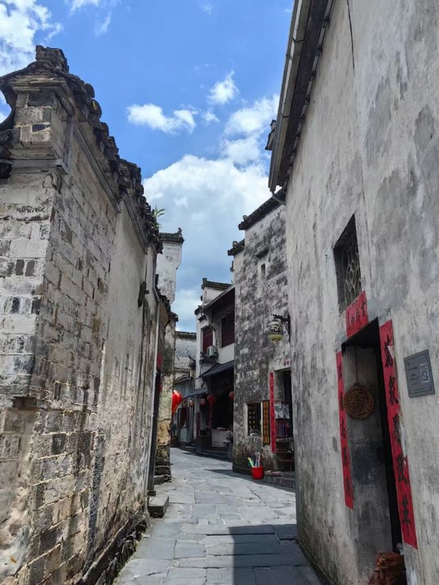 Hongcun: Scene of Stillness and Frame of Forever
