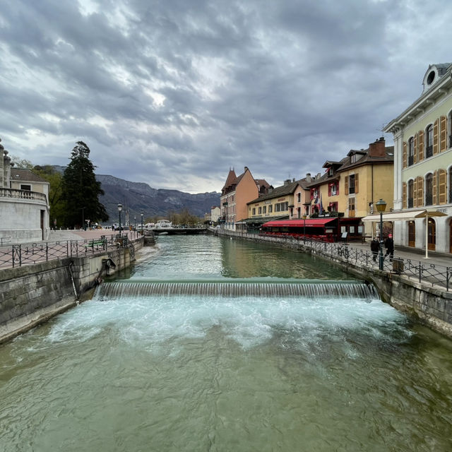 Annecy เมืองแห่งสายน้ำและทะเลสาบของฝรั่งเศส