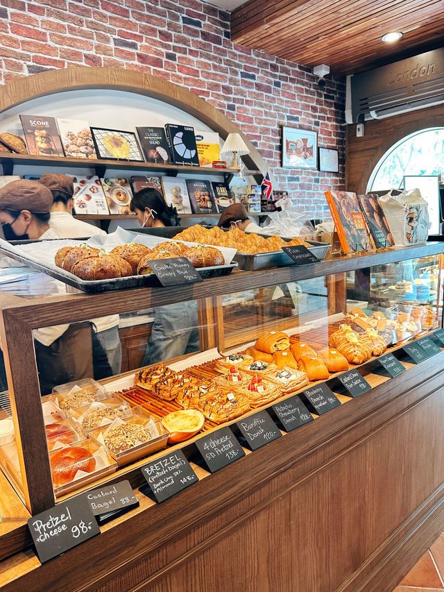London cnx | Chiangmai