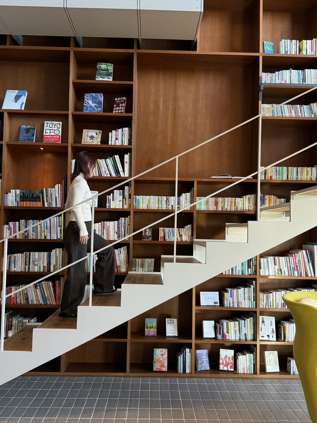 📖 Hakone Honbako – A Book Lover’s Onsen Retreat in the Mountains