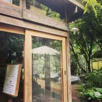 タイ産のハーブティーや手作りケーキが人気のお店🇹🇭