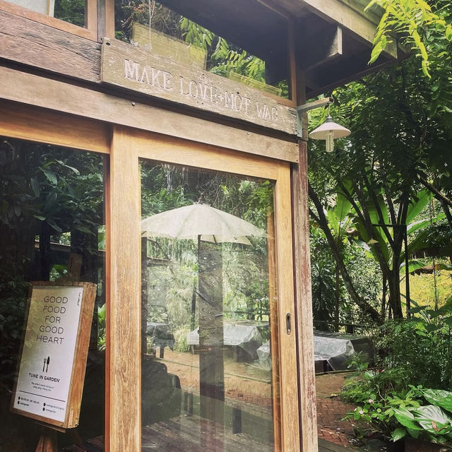 タイ産のハーブティーや手作りケーキが人気のお店🇹🇭