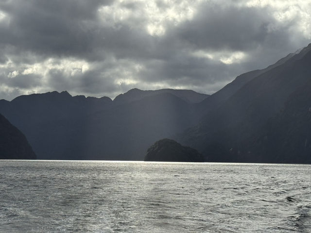 Doubtful Sound vs Milford Sound