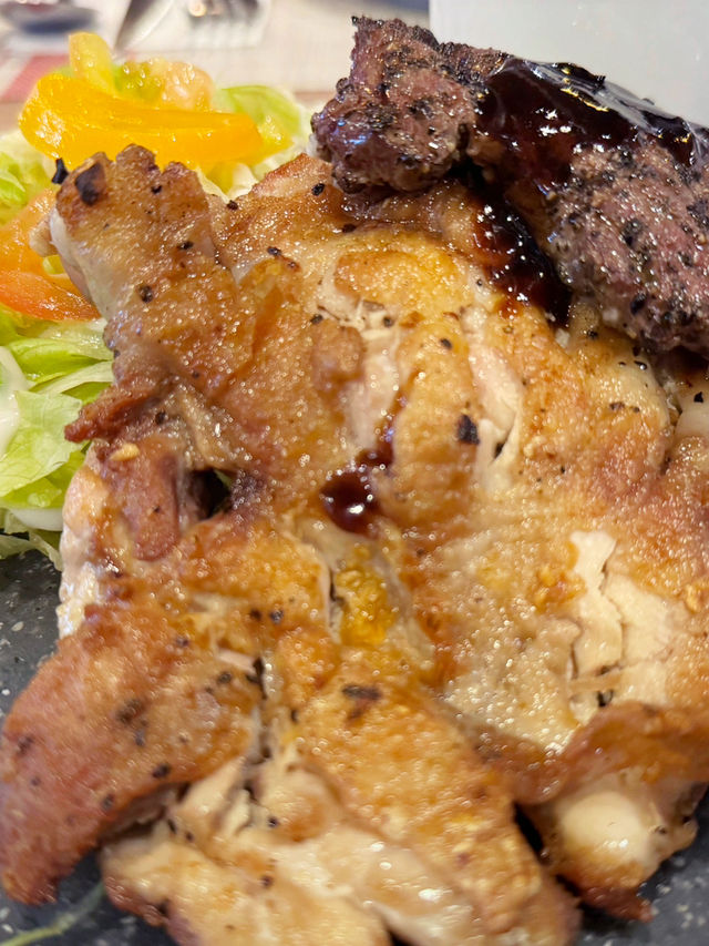 A Cozy Spot for Western Food Lovers