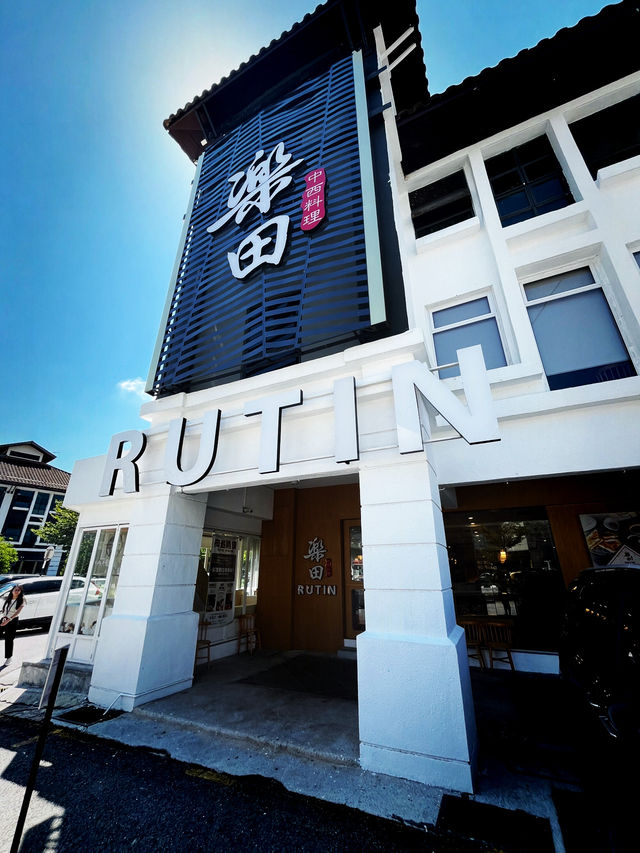 Rutin Restaurant – Comforting Fish Soup & Relaxed Dining in Bayan Lepas