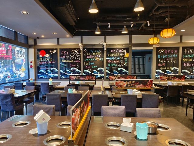 八雲町和牛海鮮鍋物火鍋新莊店