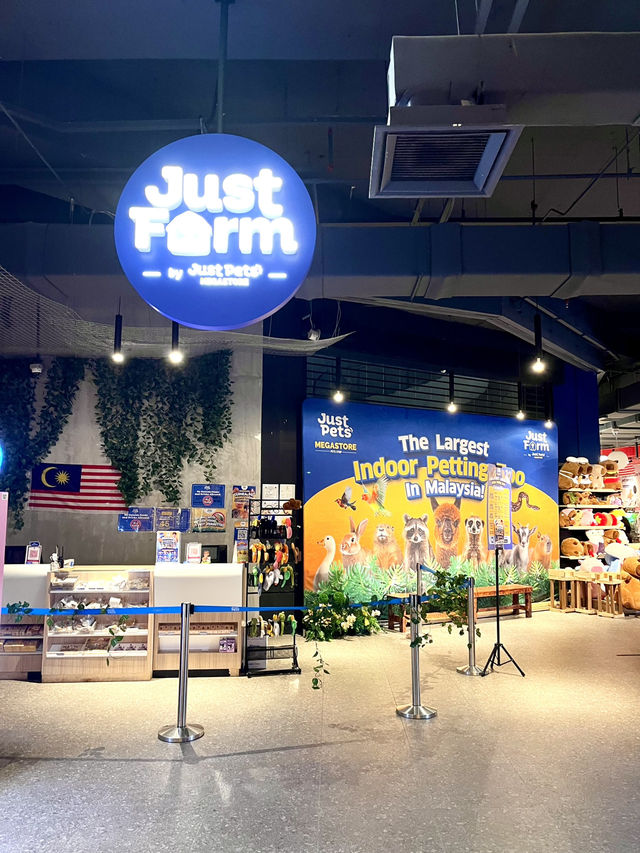 Just Farm @ Just Pets Damansara PJ: The Ultimate Indoor Petting Zoo Experience 