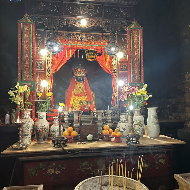 Man Mo Temple