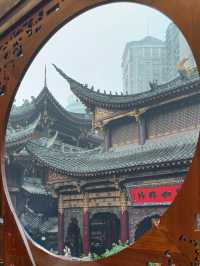 位於鬧市中的羅漢寺