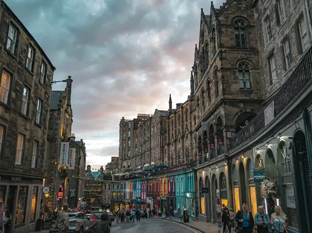 Walk in Rowling’s Footsteps: Harry Potter Spots in Edinburgh 🪄