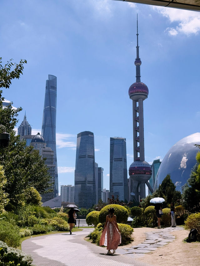 🏮 Chill Citywalks & Iconic Streets: Shanghai’s Dreamy Mix of Old-School Vibes & Skyline Magic ✨