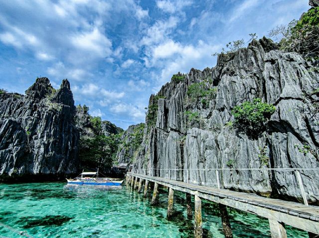 Gliding through Twin Lagoon, Coron