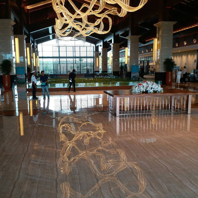 Forest City Golf Hotel: Your Luxe Getaway in Nature 🌳⛳