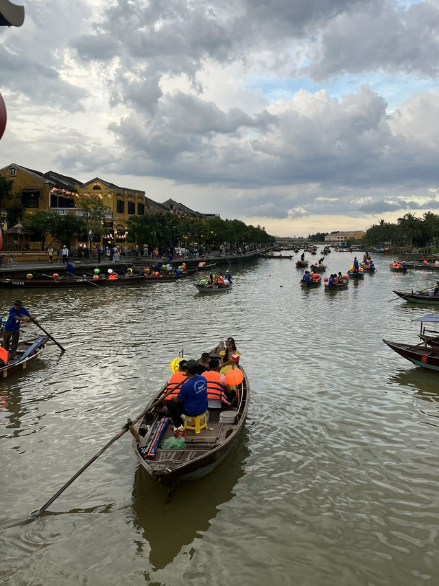 đ»đł Central Vietnam Blitz: 4 Days of History & Adventure đ»đł Central Vietnam Blitz: 4 Days of History & Adventure