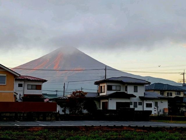 雲霧退散,嗨!富士山 | 河口湖 雲霧退散,嗨!富士山 | 河口湖
