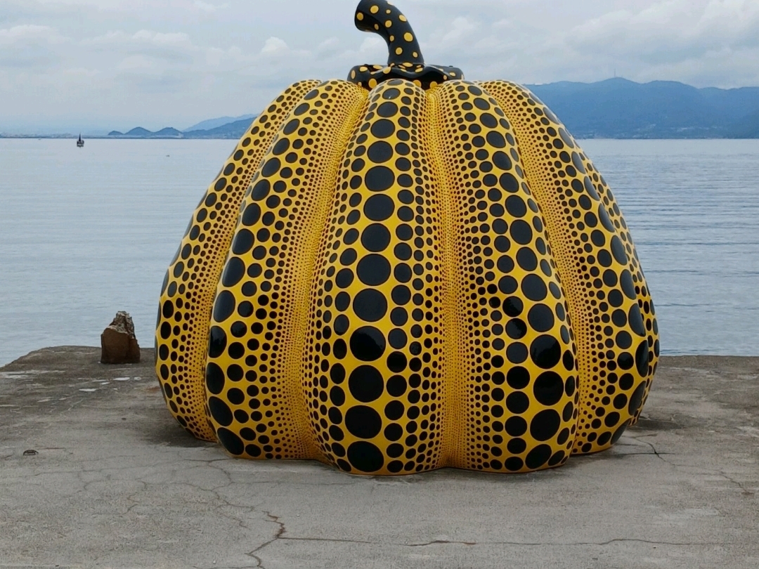 Here’s How to Explore Naoshima Island!!