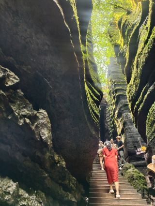 Xiniugou Gorge: A Hidden Gem Deep in the Ordovician Stone Forest.