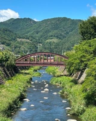 Hida Furukawa: Escape the Crowds on a Leafy Walking Path