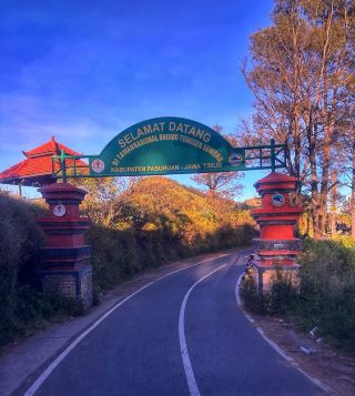 🌋 Gunung Bromo — Lebih Dari Sekadar Matahari Terbit