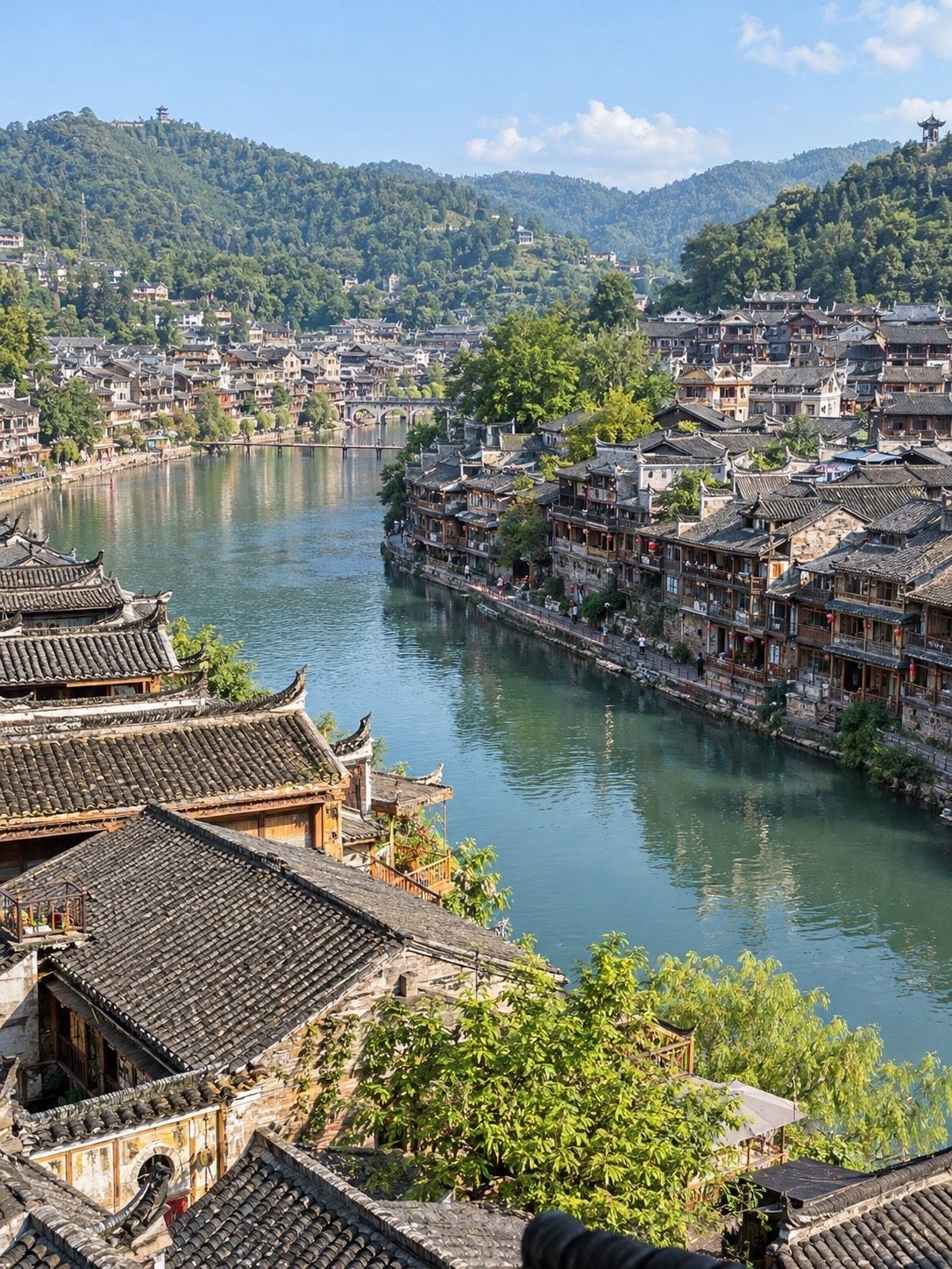 🏮 เมืองโบราณเฟิ่งหวง (Fenghuang Ancient Town) | เมืองเก่าริมน้ำสุดโรแมนติกแห่งประเทศจีน