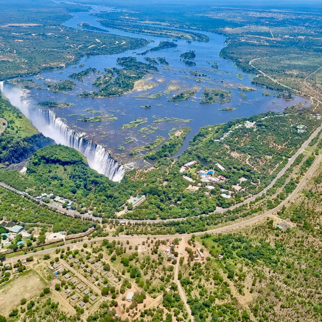 Soaring above wild waters 💦